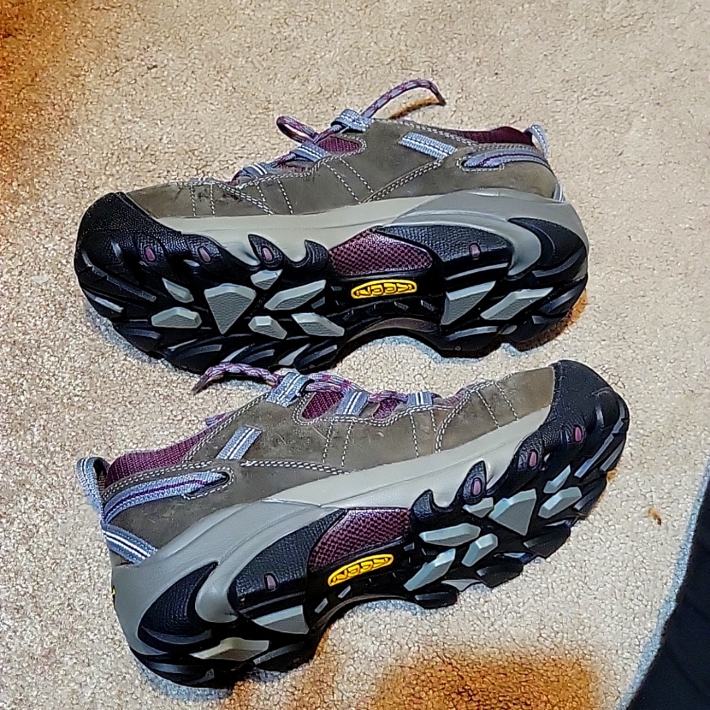 Keen hiking/outdoor shoes, 8.5 NWOB